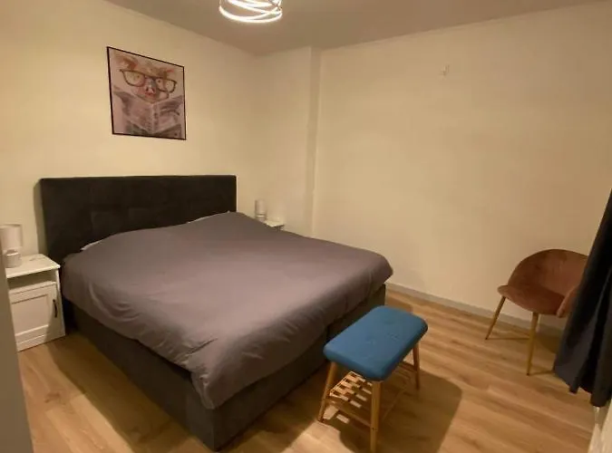 Nyaraló Agimon'toit Hastière-par-delà